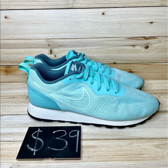 Nike MD Runner 2 Eng Mesh Running Shoes - Picture 2 of 8